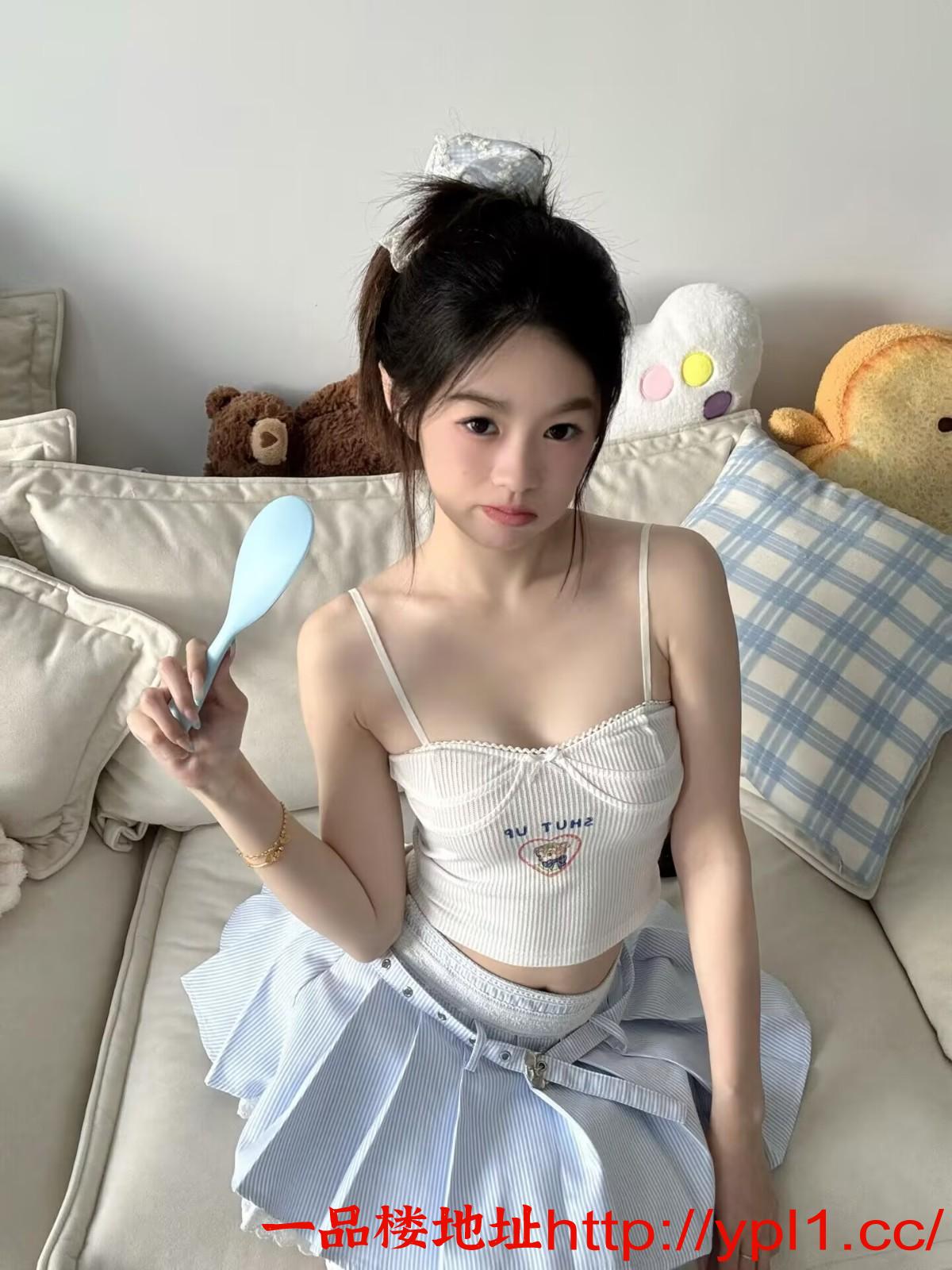 小巧玲珑粉嫩多汁小萝莉(可外出）