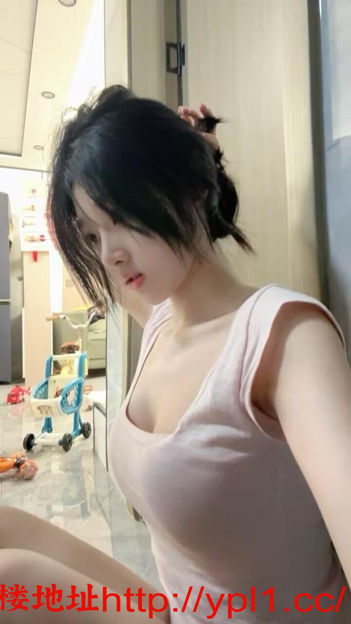 粉嫩骚逼学生妹可内射(可外出)