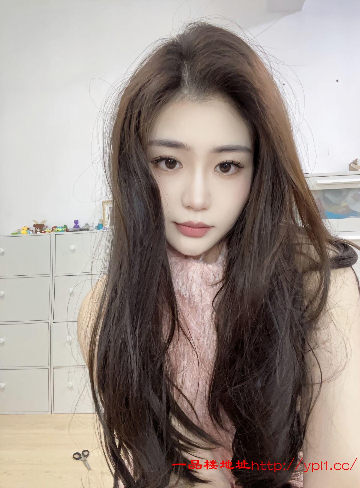 00后极品白虎嫩妹女神级别女上很棒