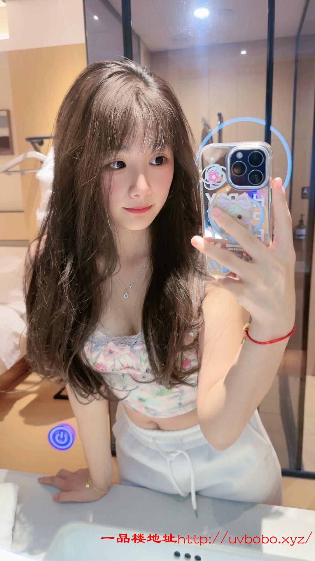 桐桐妹子一线天嫩逼