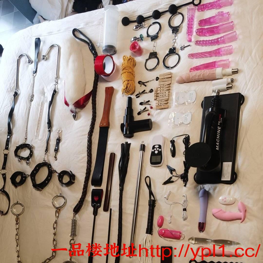 白嫩水多紧致勾人小骚妹啪啪啪可以录视频