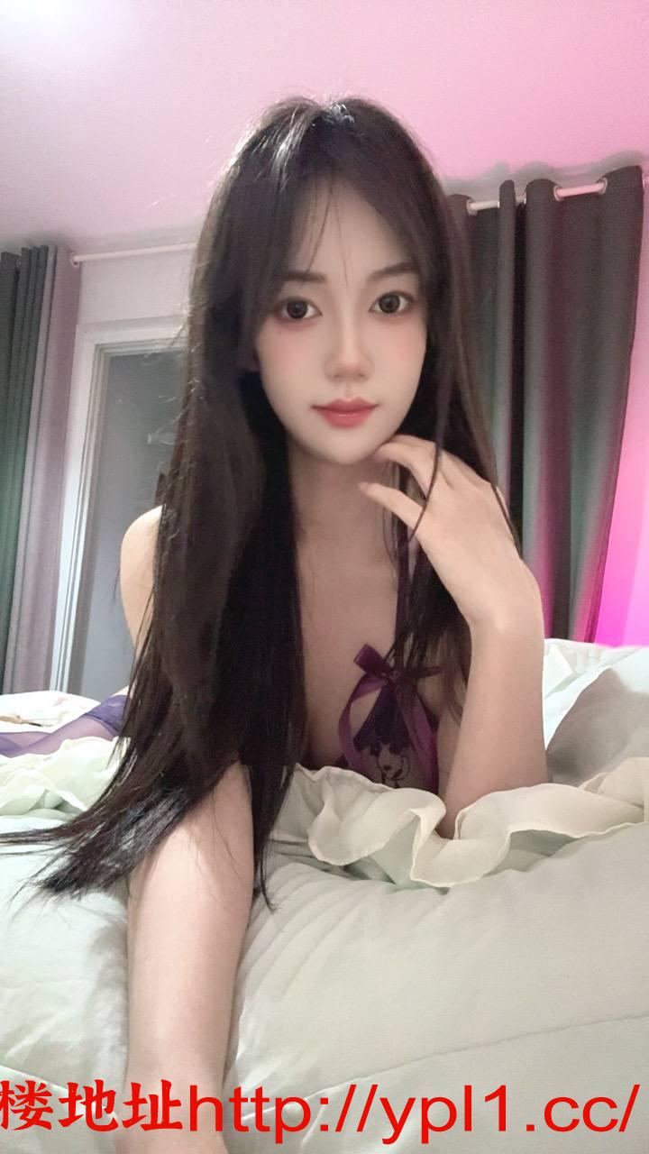 极品长腿大胸妹逼紧会夹很棒