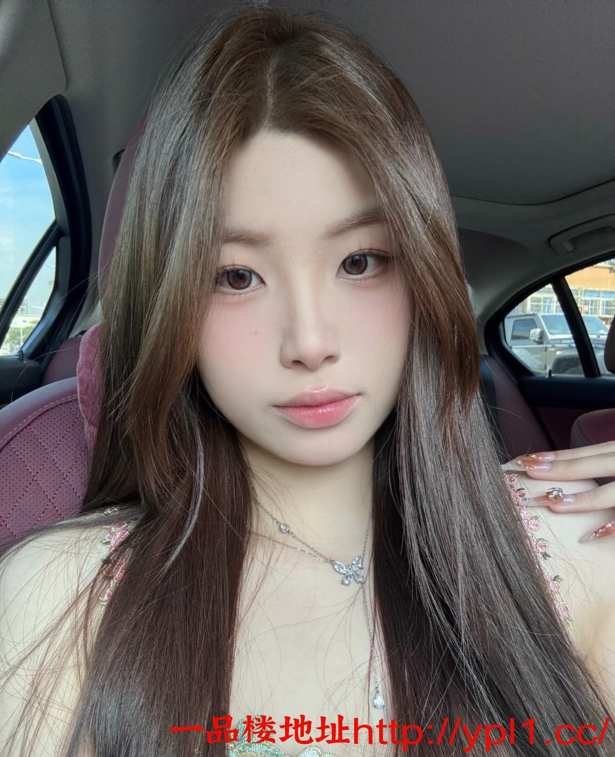 淫妹身材火爆齐逼小短裙诱惑力十足