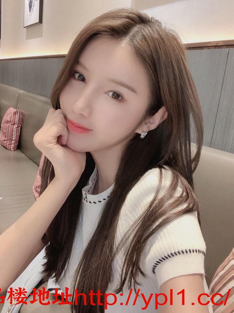 粉嫩厂妹下海短期兼职自带工作室