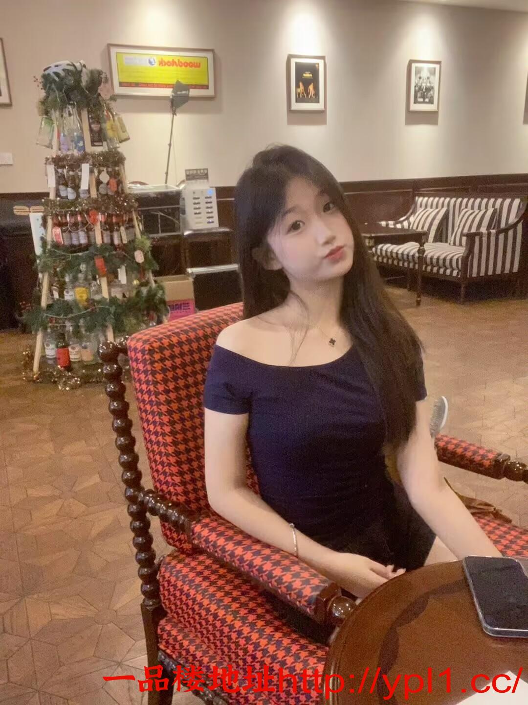 小母狗有奶喝有视频