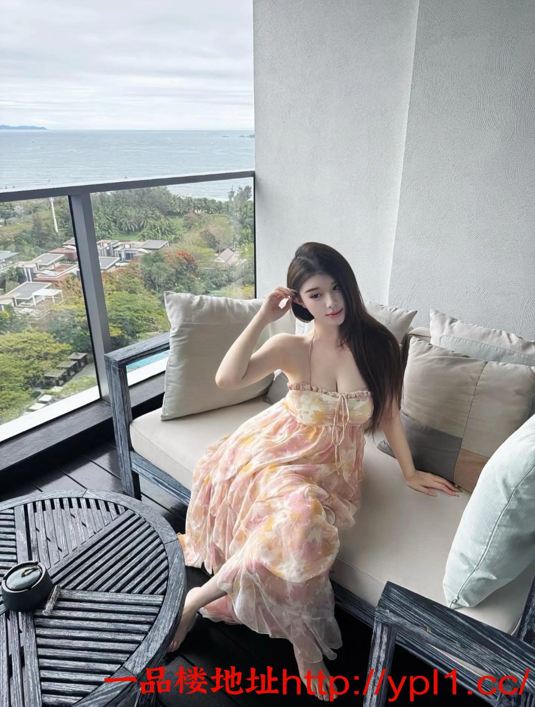 三点粉童颜巨乳小妹妹刚下海