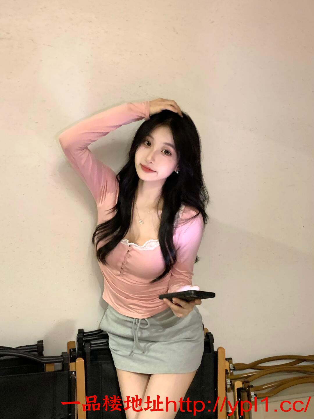 22岁皮肤白嫩多汁的大奶妹（可外出）