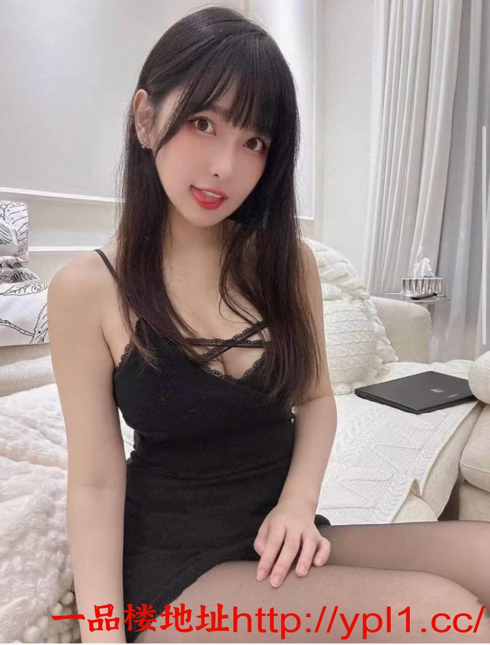 前凸后翘技术好小骚货i