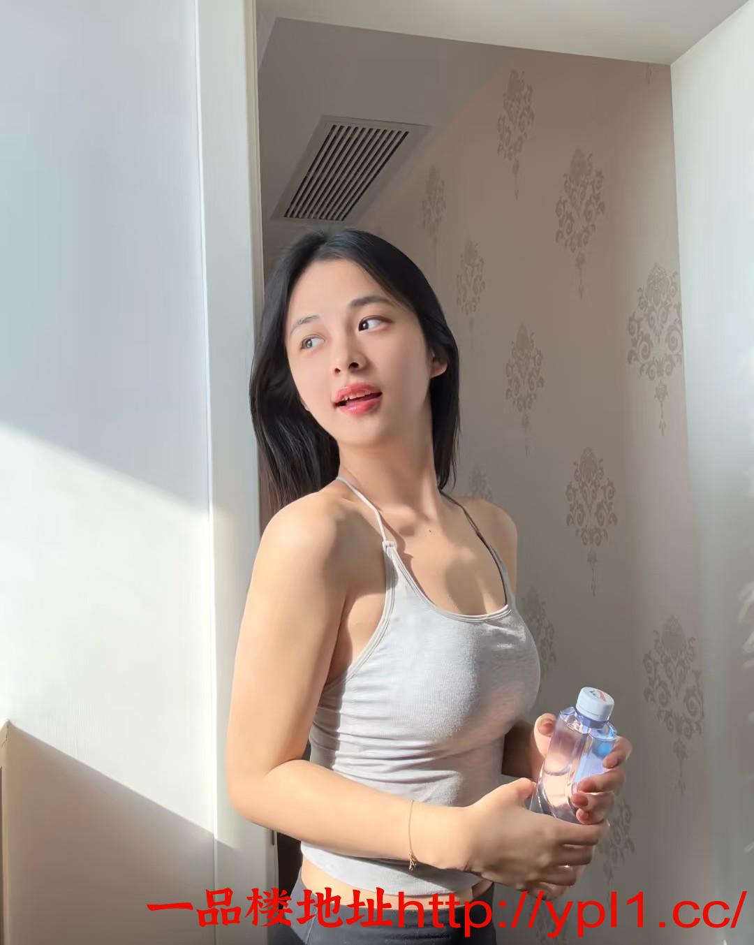 少女粉嫩鲍鱼易高潮刚下海..