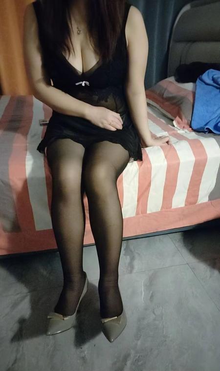 宝安黑丝少妇丽丽