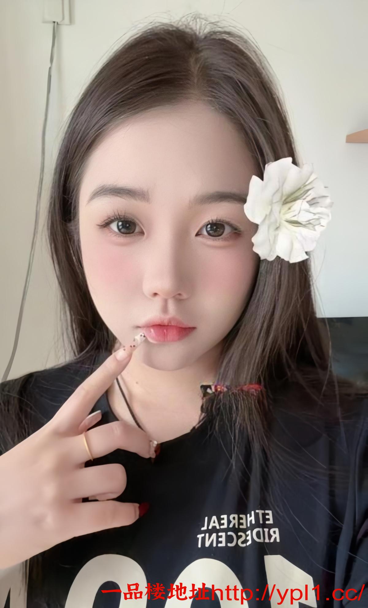 宝安区微胖嫩妹逼水直流