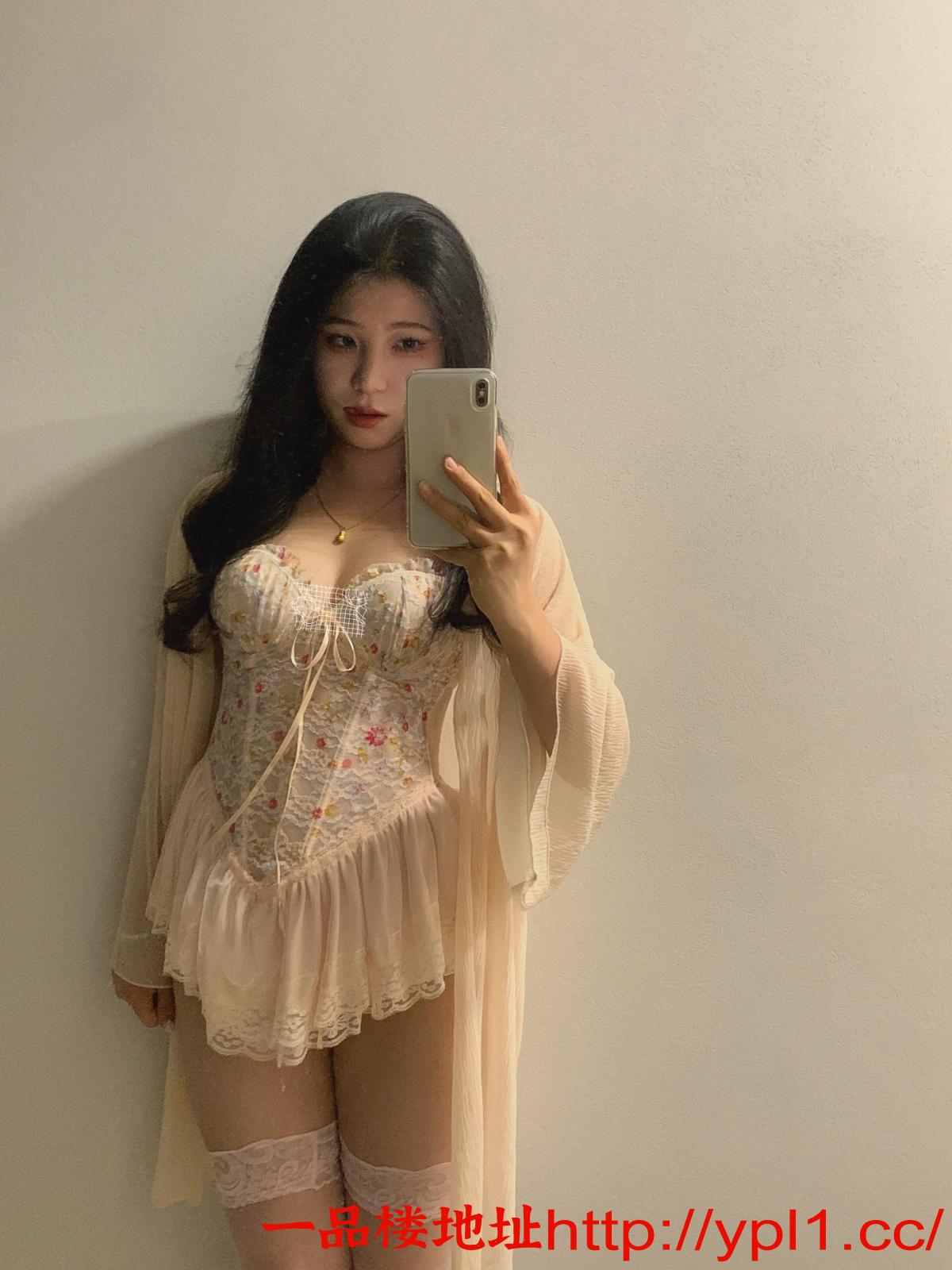 水嫩多汁人妻初下海