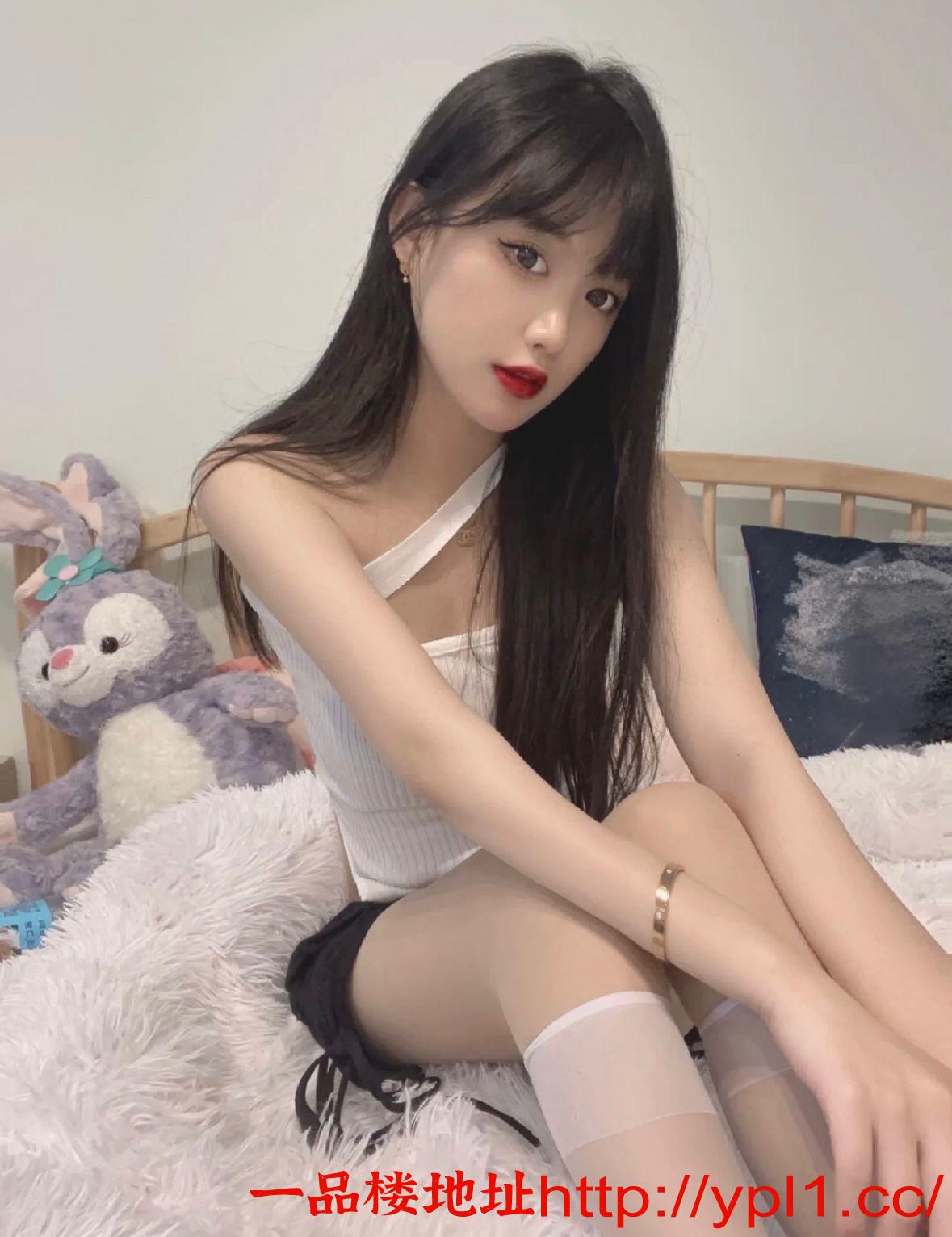 舞蹈性瘾妹子白皙柔软身材好汁水多