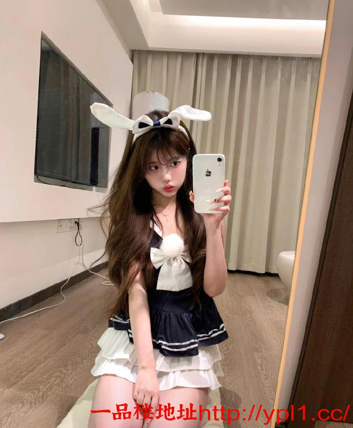 兼职情瘾少女粉嫩鲍鱼