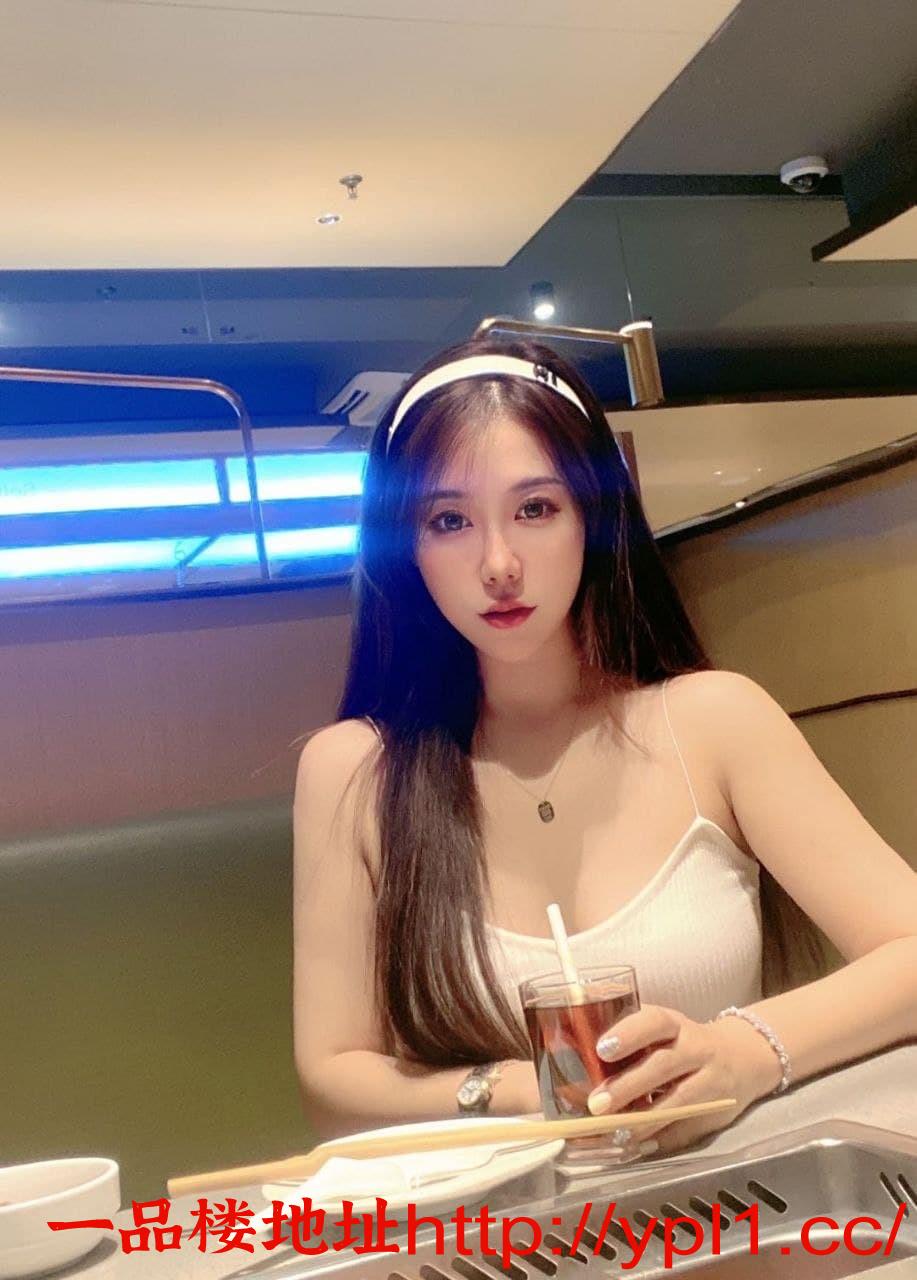 20岁粉嫩多汁尤物嫩逼妹妹