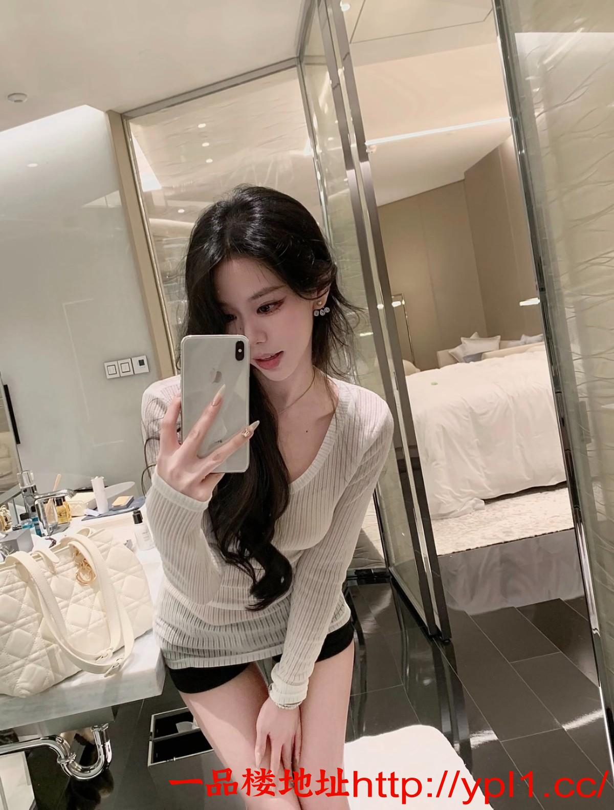 兼职粉嫩多汁湿润紧致的小骚货