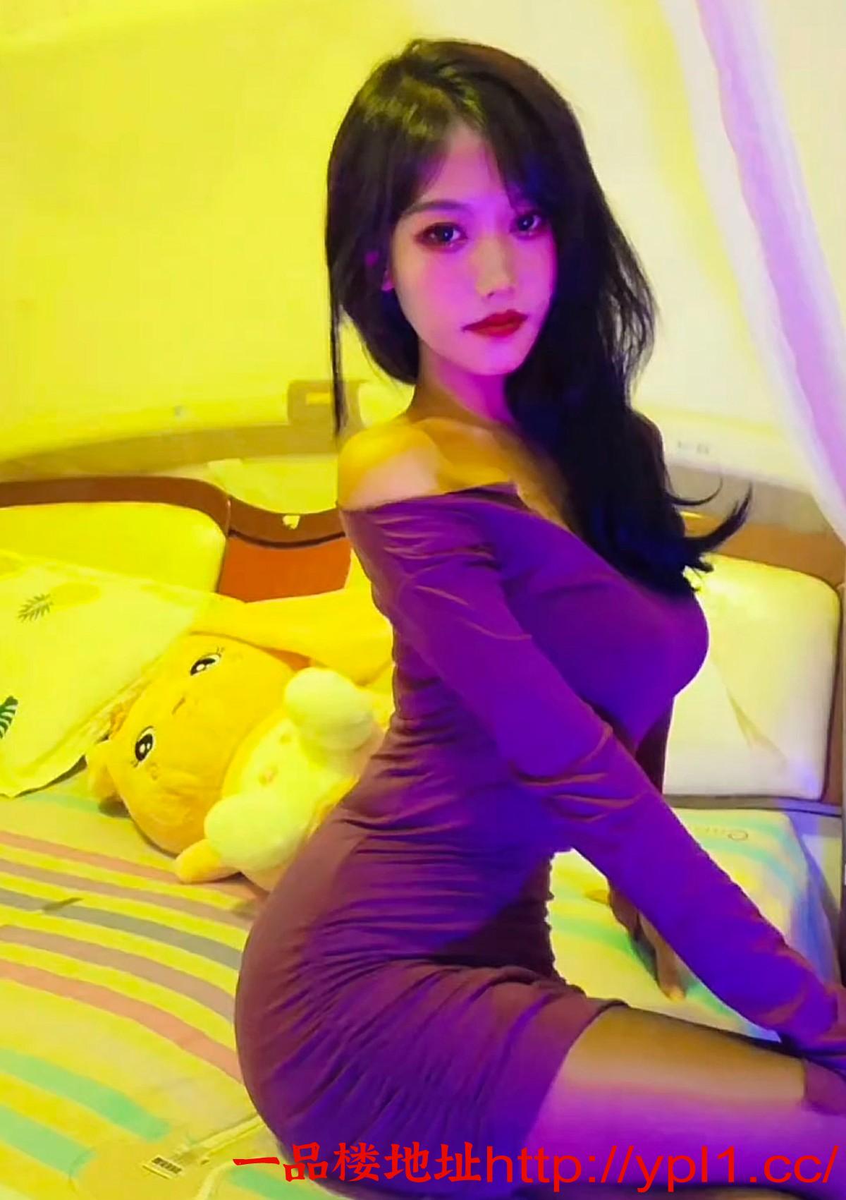 极品御姐，腿大皮肤白胸大