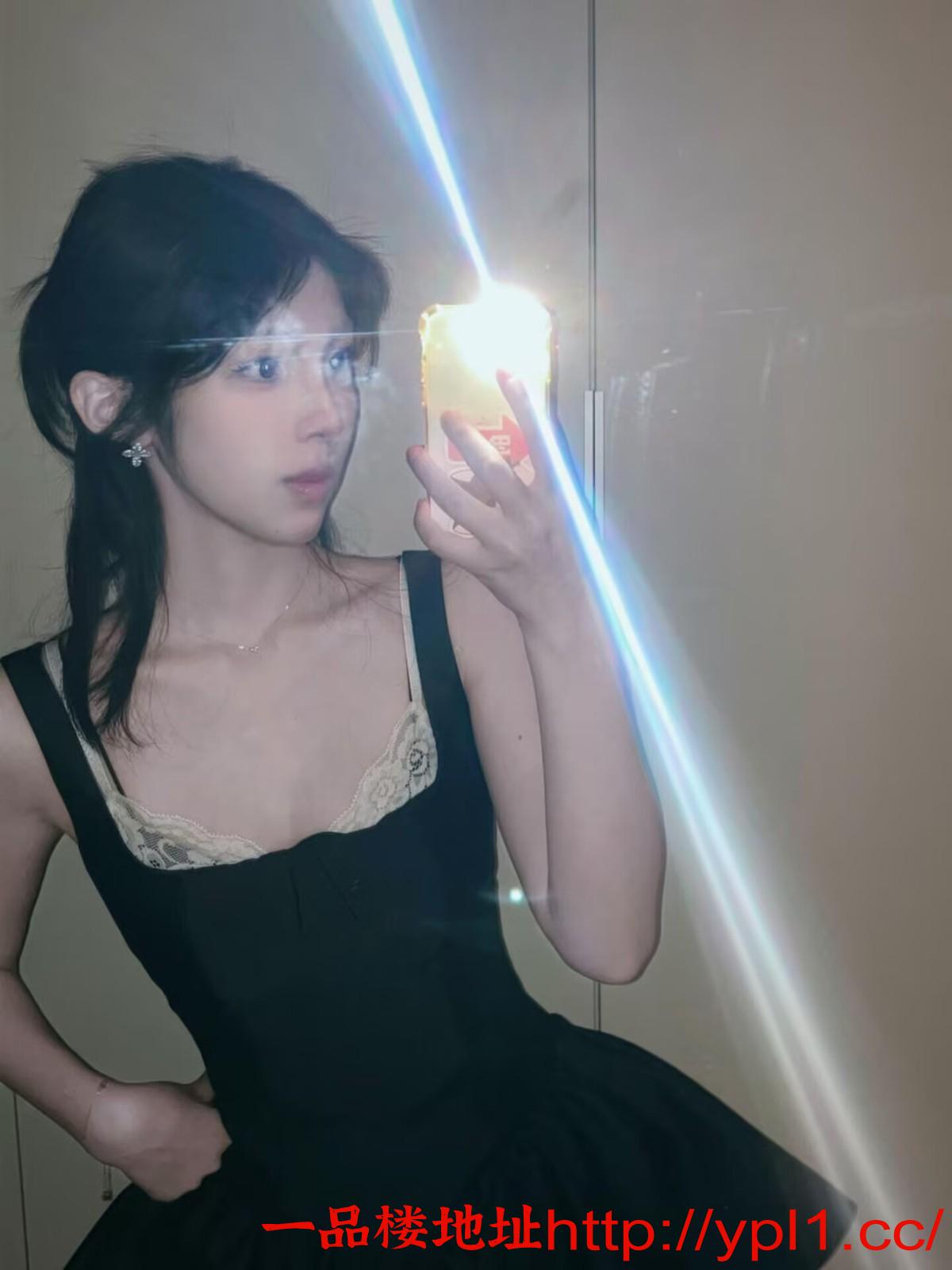 在校00后天然嫩妹兼职(可外出)