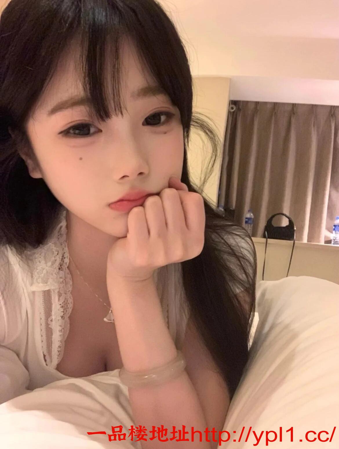 女大学生逼紧多汁三点粉嫩听话懂事