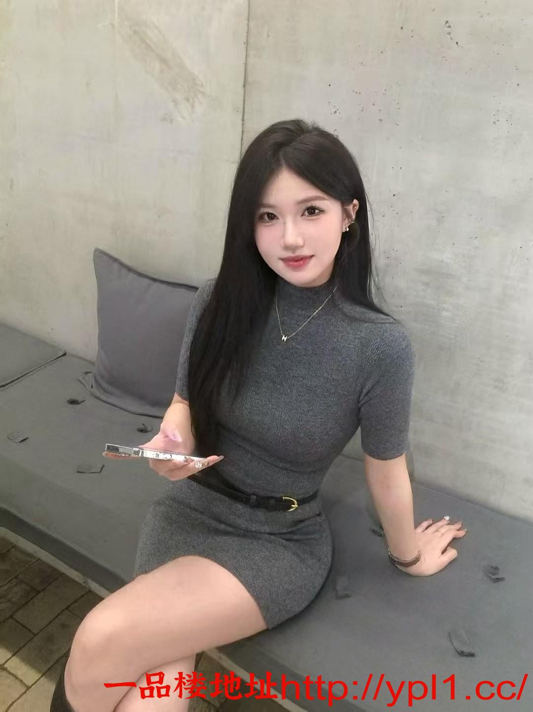 性感小妹温热湿润的小穴包裹感很强