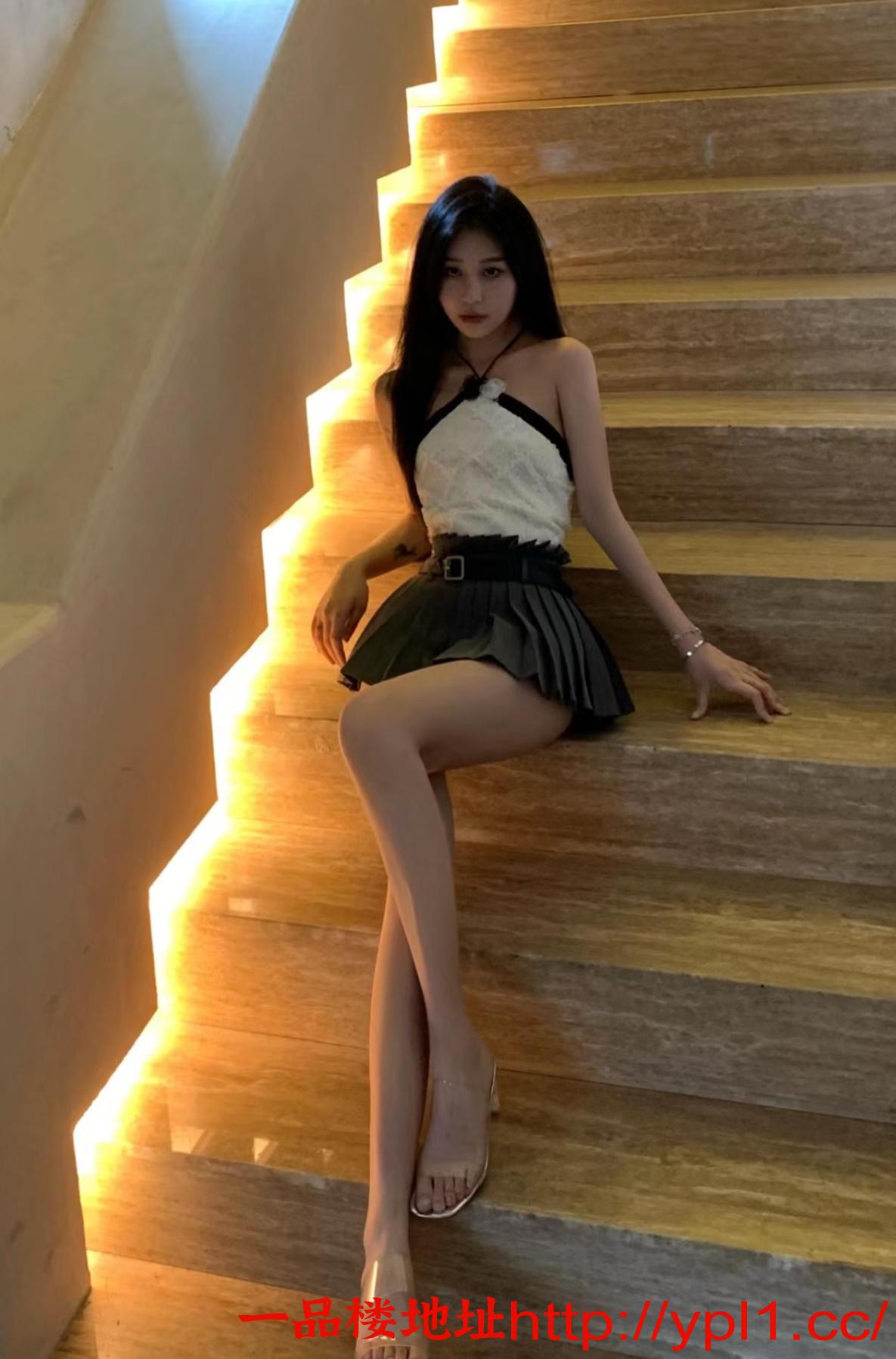 瑜伽老师会一字马