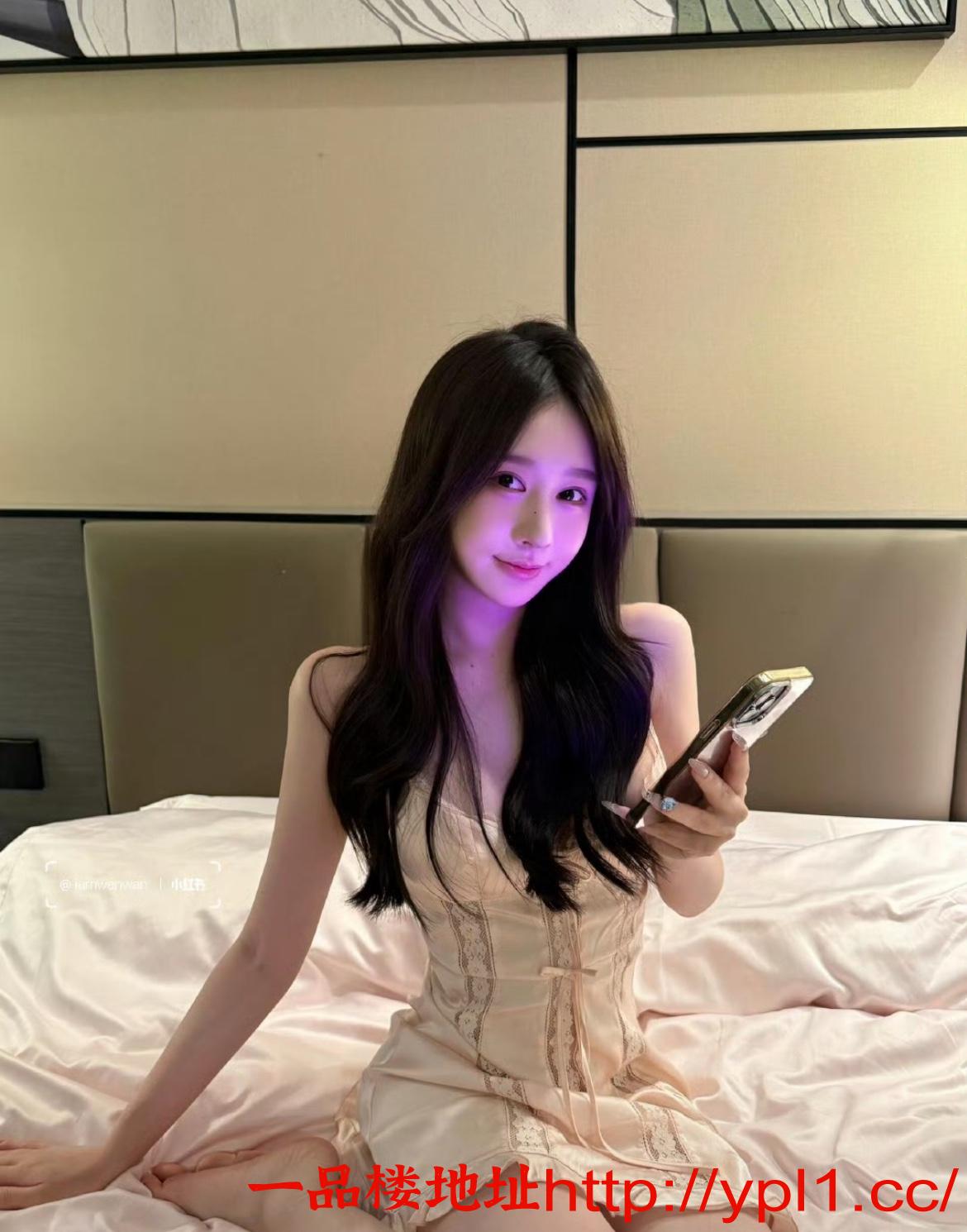 高端极品小骚货，胸大屁股肥