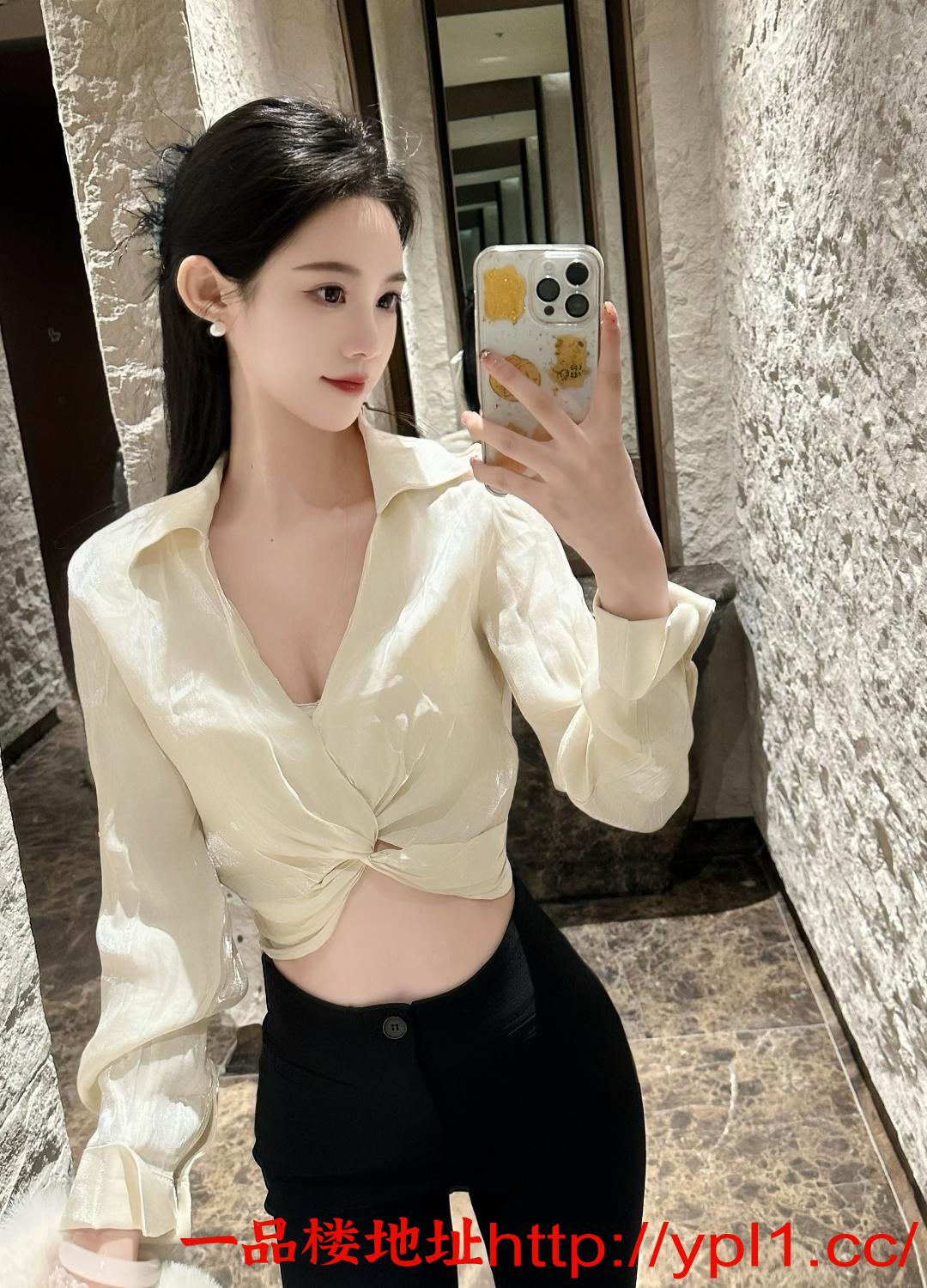 兼职丰满瑜伽老师身材S刚下海可上门