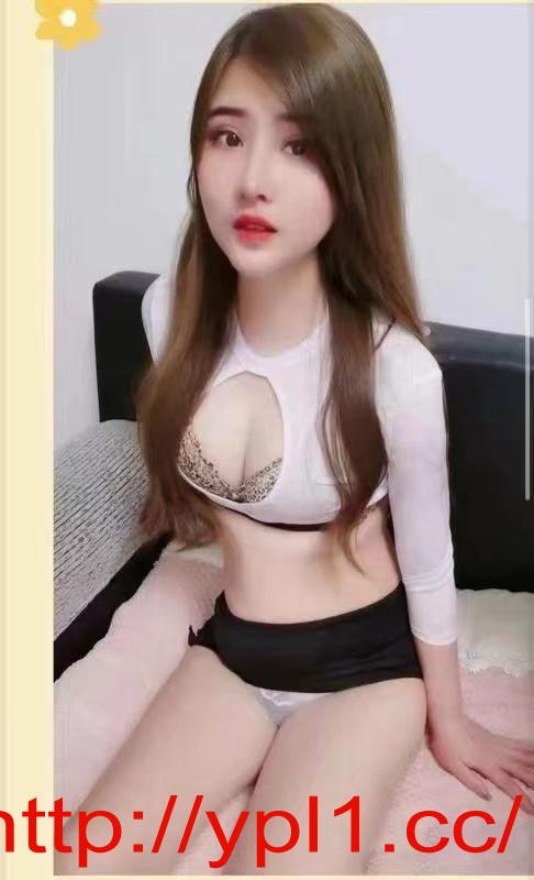 温柔丰满幼师丝袜制服拿手绝活