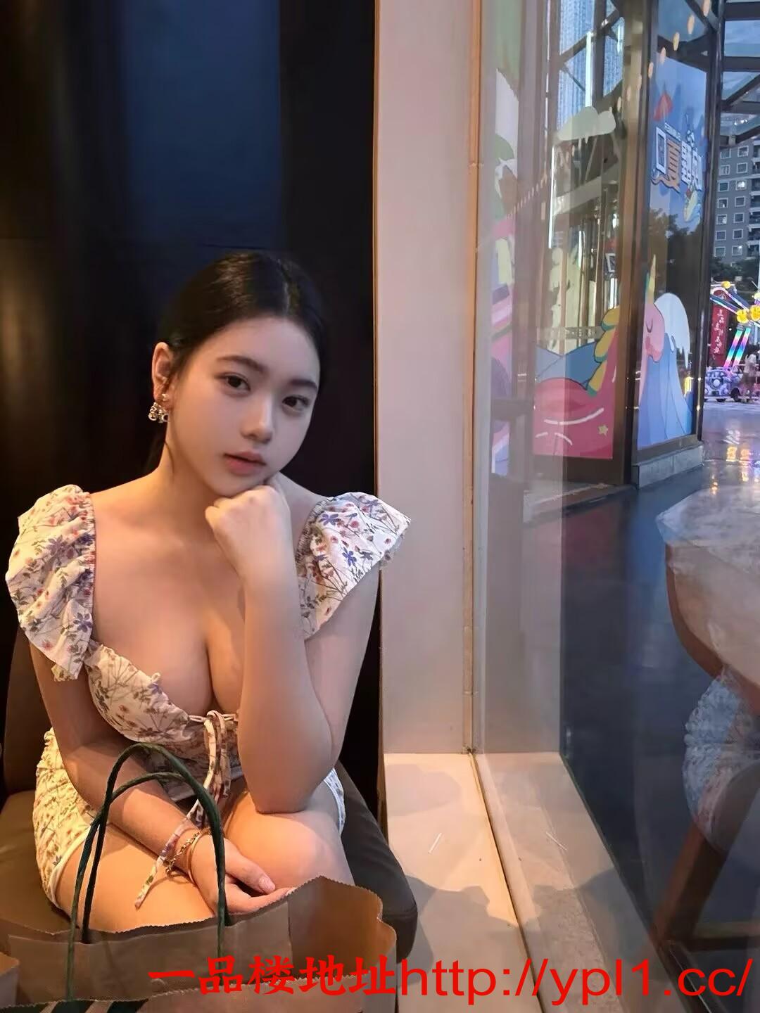 极品大奶反差情趣