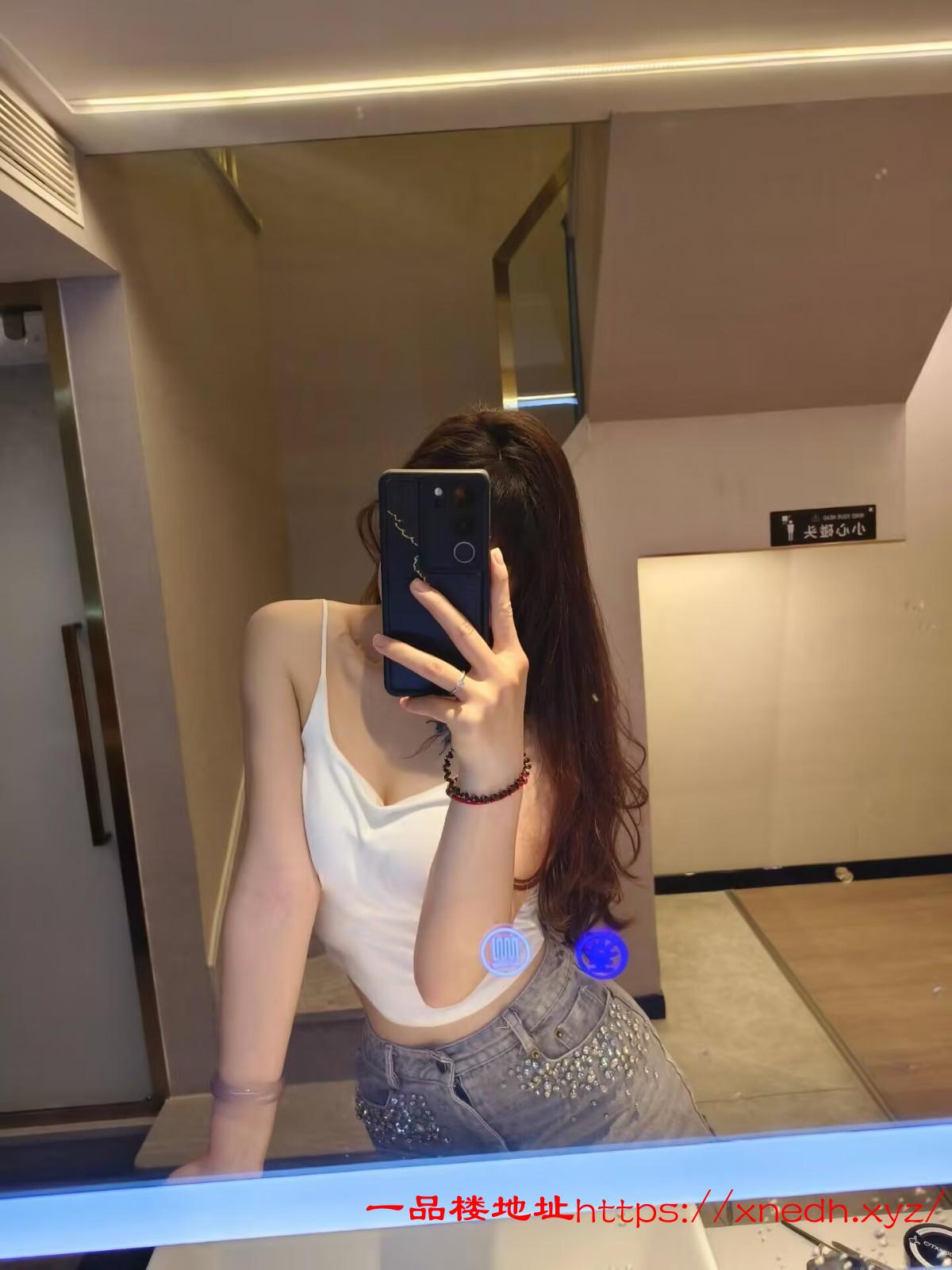 全身雪白柔软首次下水新面孔