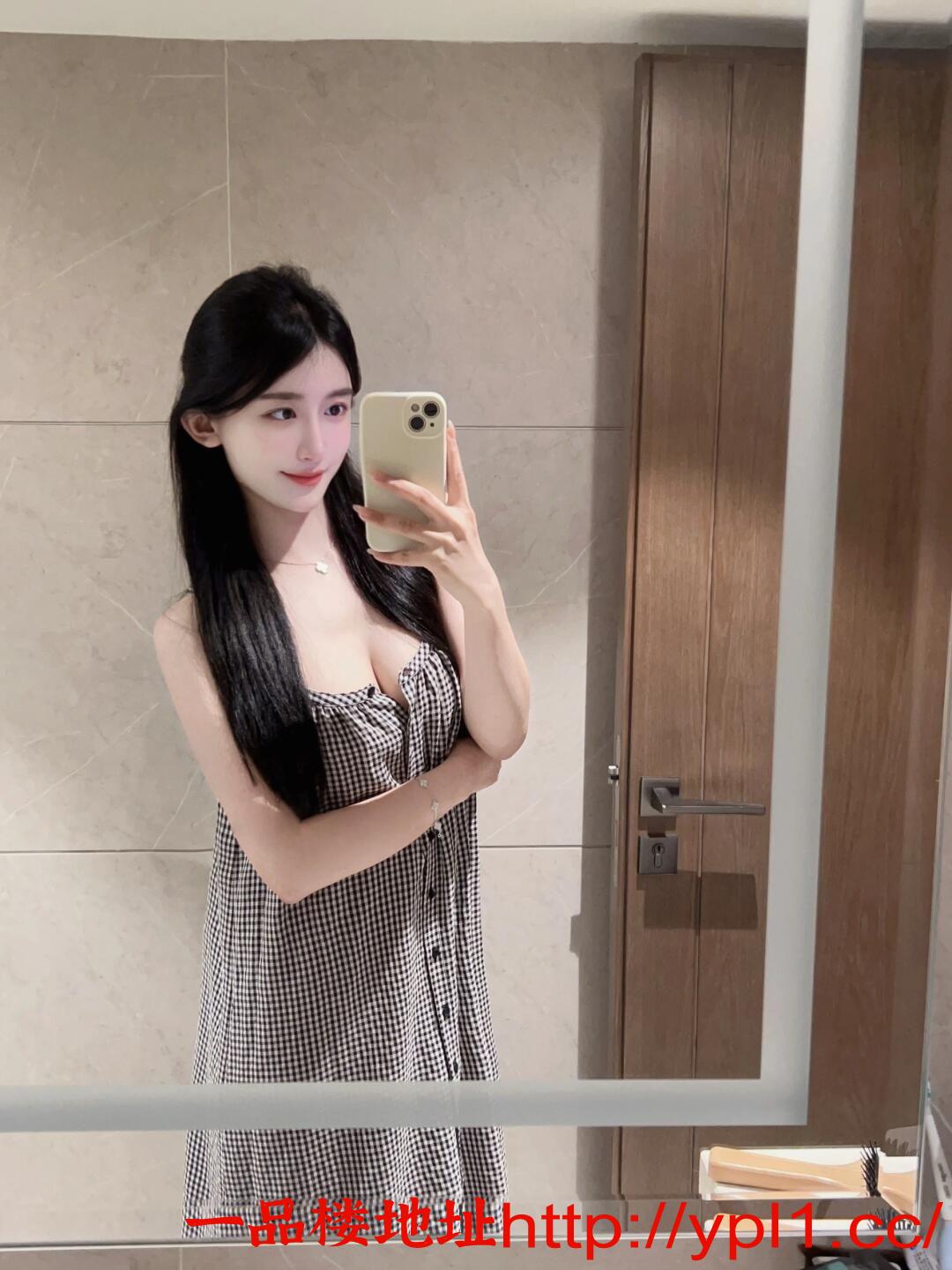 沙区大奶气质小姐姐