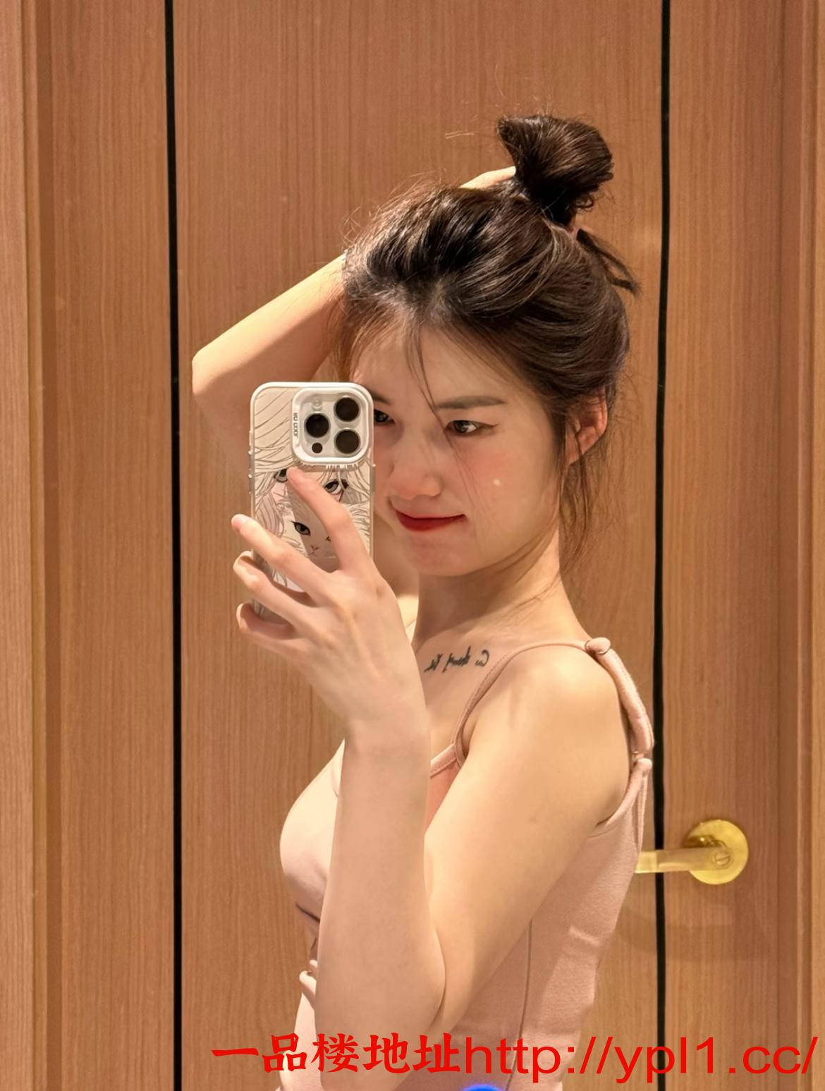 区甜美系妹子 乘骑挺舒服插的好深好爽