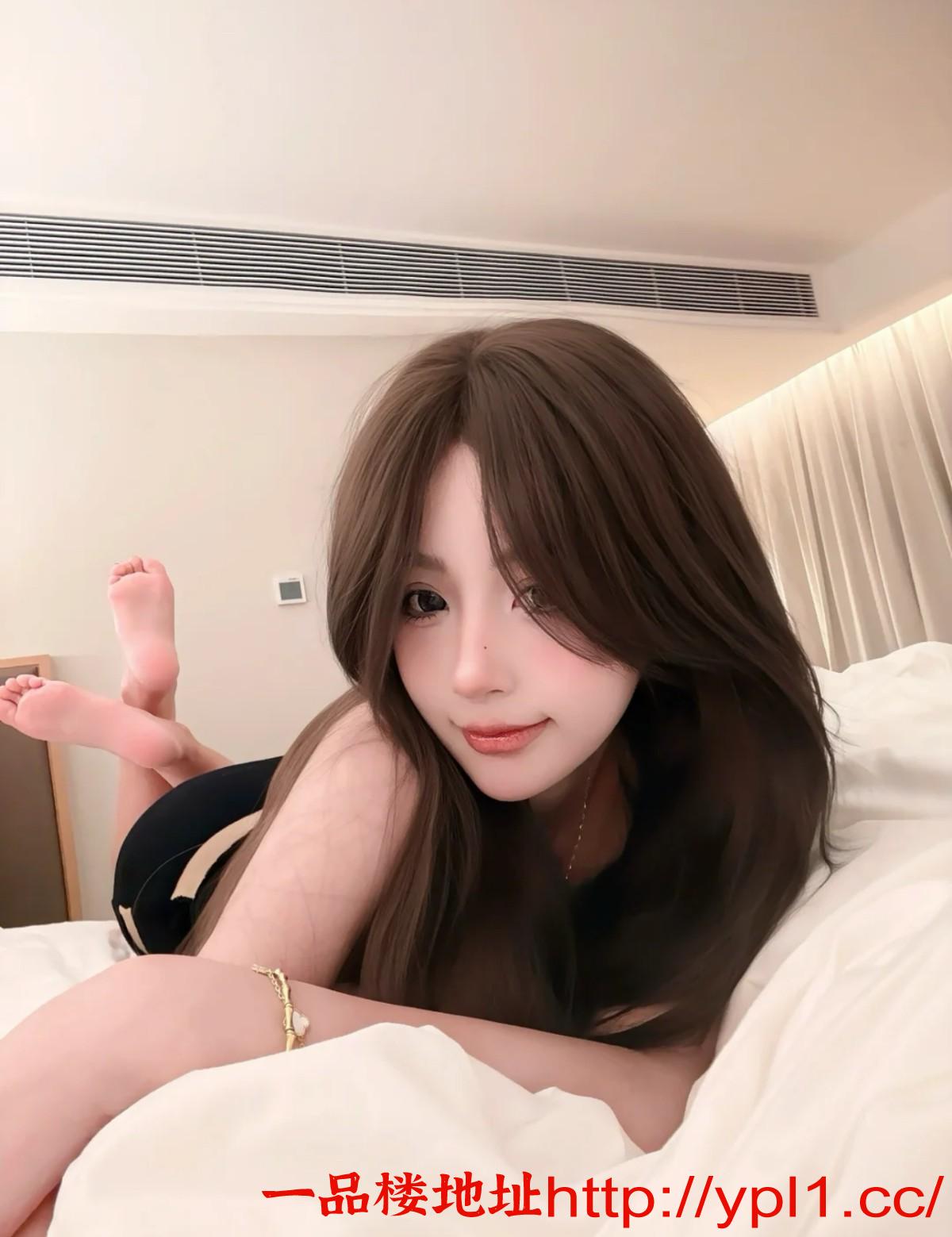 高颜值粉嫩逼紧水多兼职的清纯白虎妹