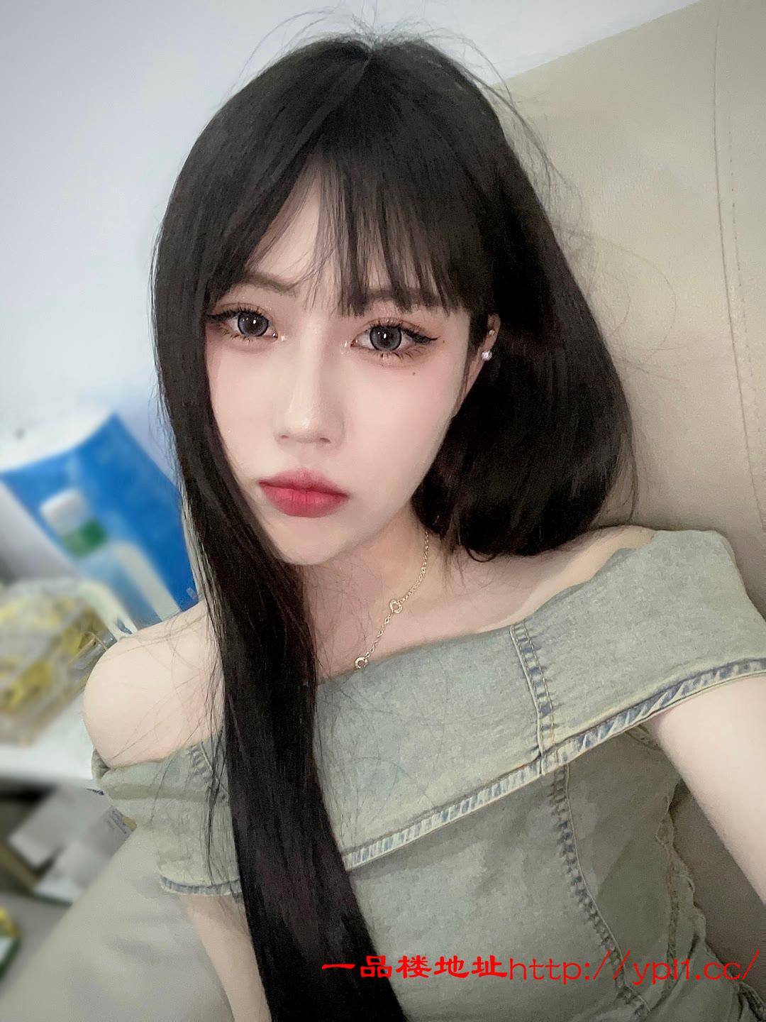 天津清纯高颜值小姐姐