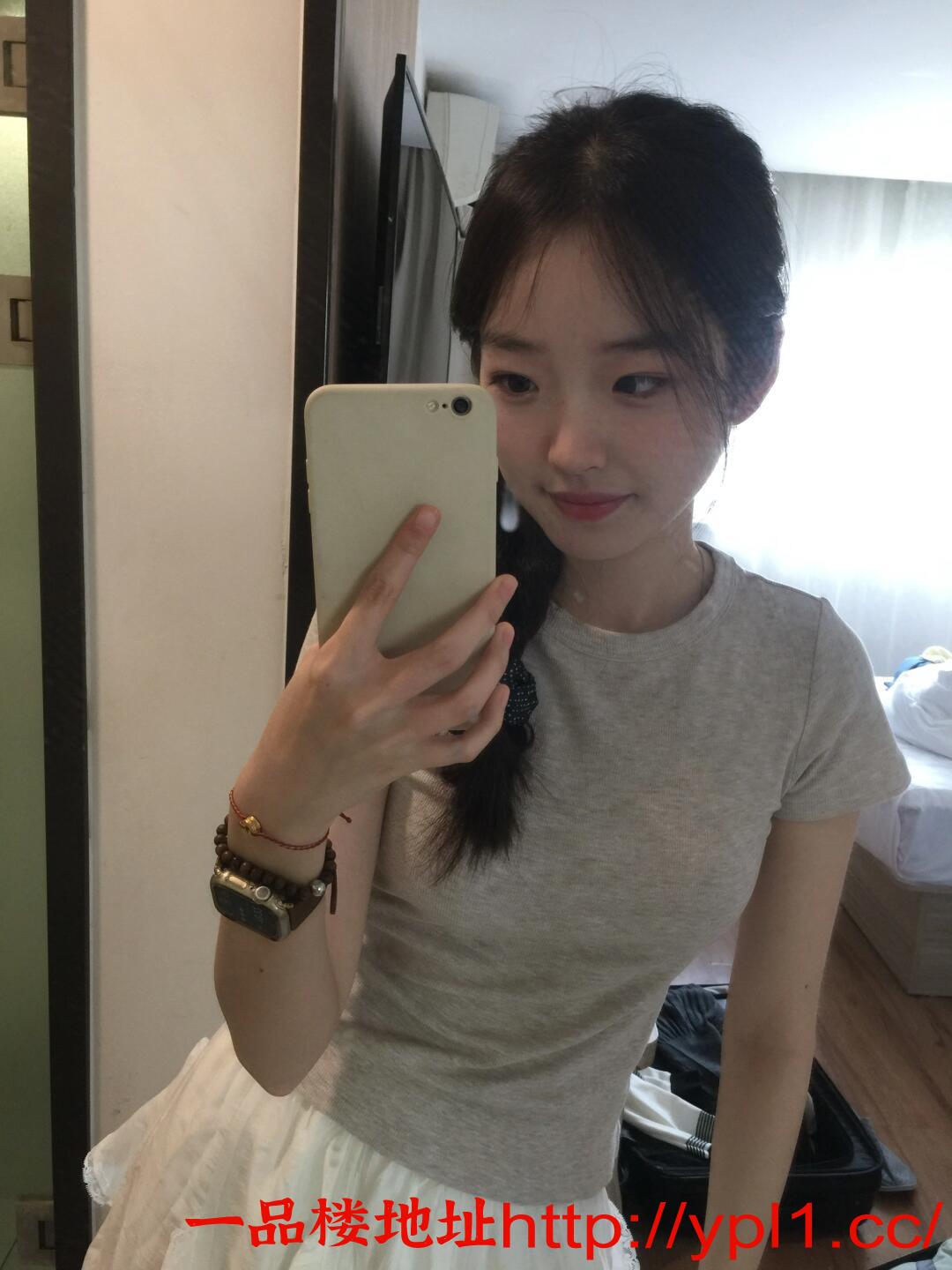 小姐姐白嫩有点娇羞，骚穴很紧（可外出）