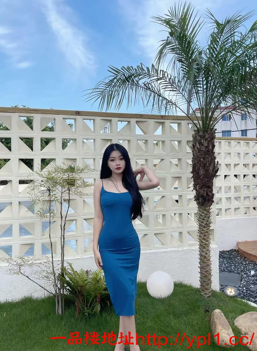 嫩妹细腰翘臀颜值高