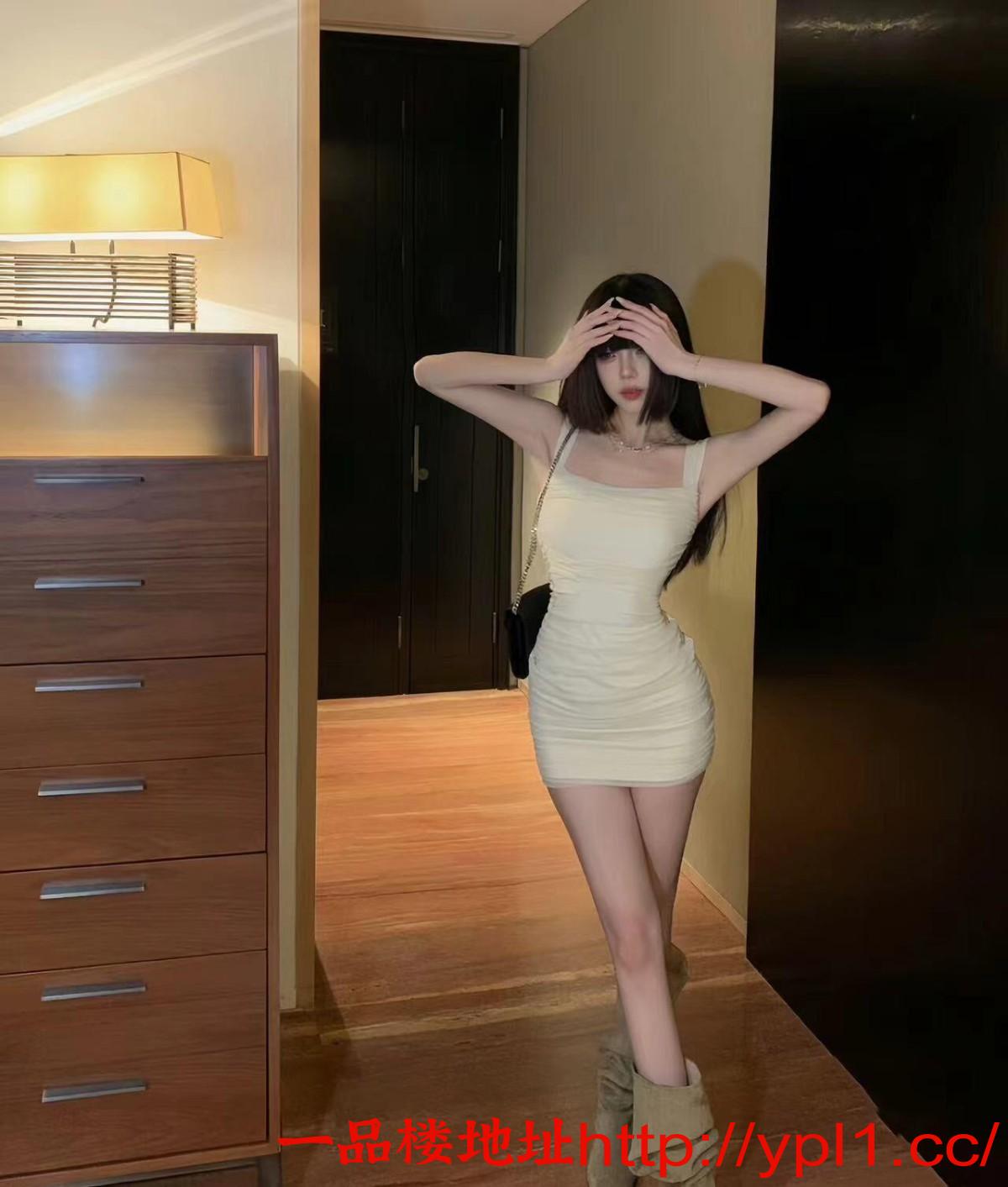 区兼职情瘾少女粉嫩鲍鱼