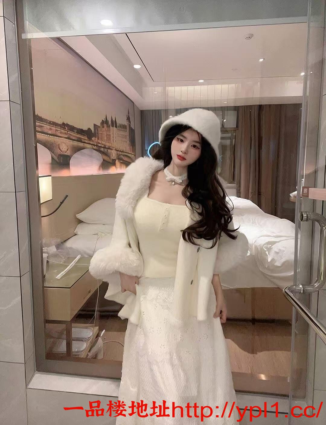 刚毕业不久的艺校大学生（已验真人）