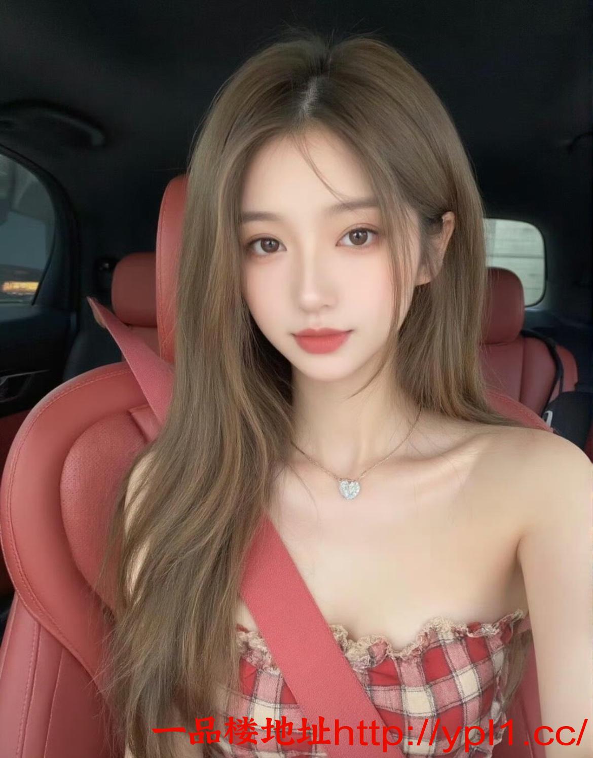 妹子刚做兼职粉逼水多，温柔听话