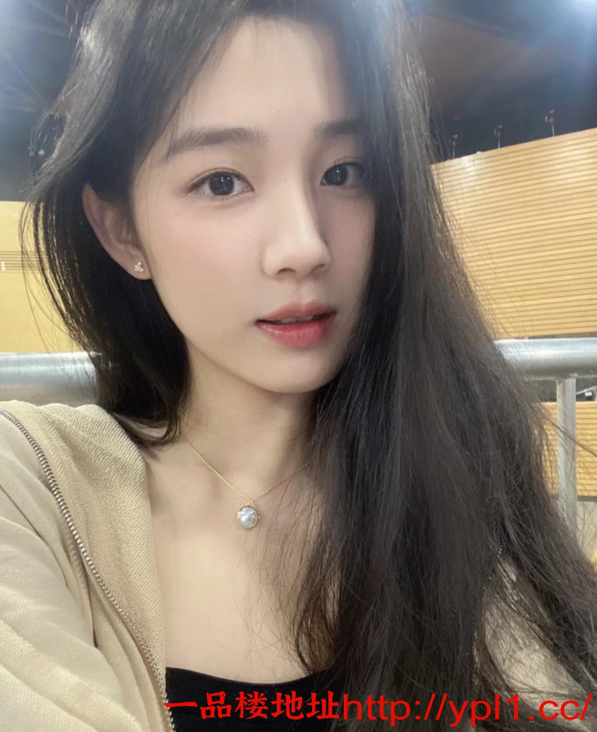 外表淑女床上很浪荡很骚