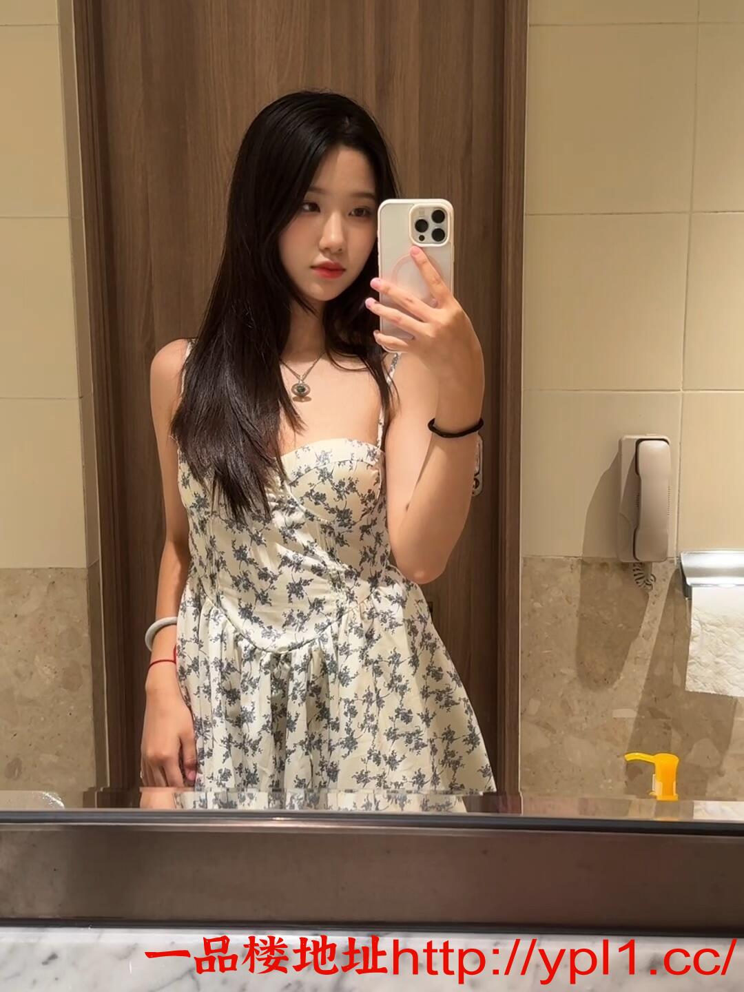 00后清纯小姐姐粉嫩逼紧活好