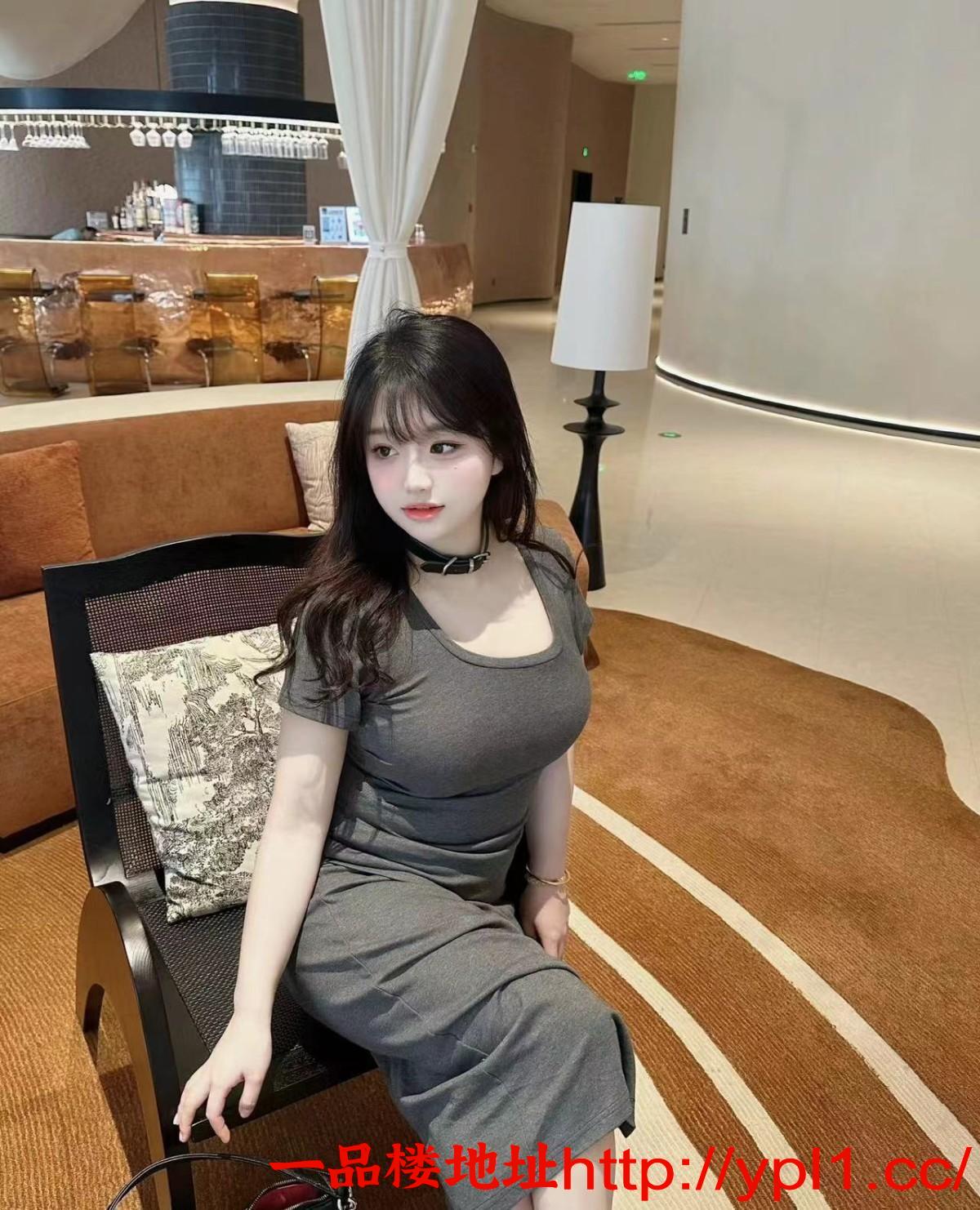 重庆白虎小靓妹各种制服体验，娇嫩小穴湿润水多紧活好