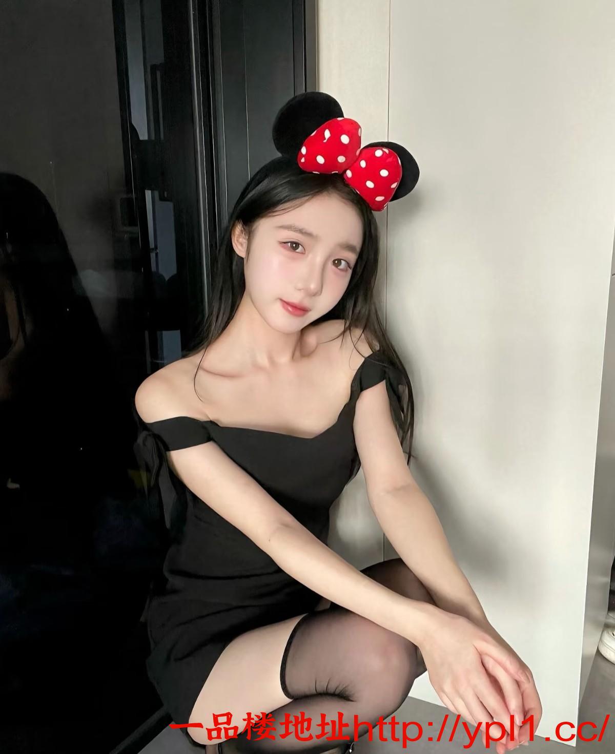 粉嫩鲍鱼小妹妹