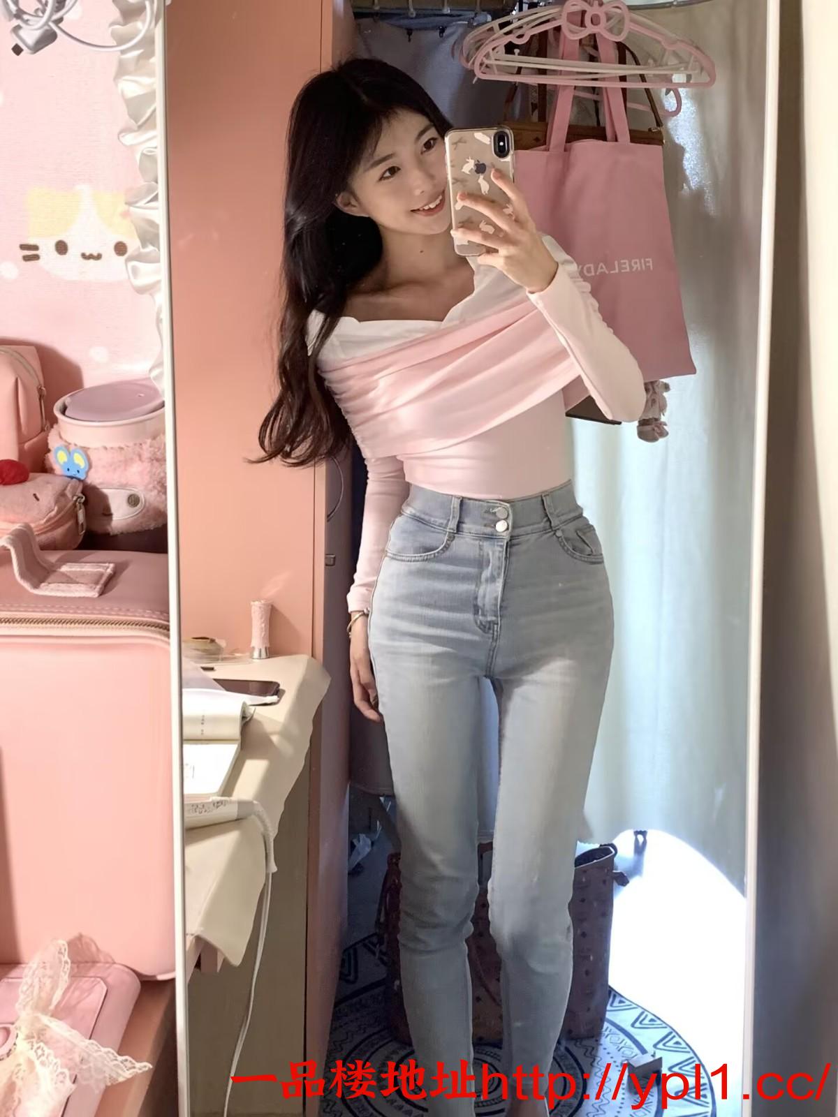 一个白干净的兼职女孩(可外出)