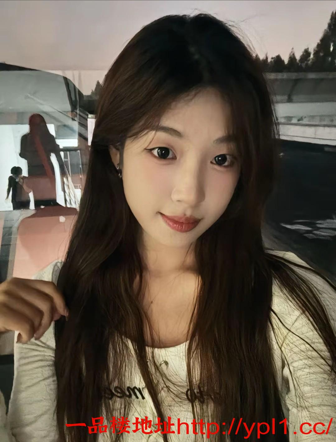 刚下海不久大学生兼职