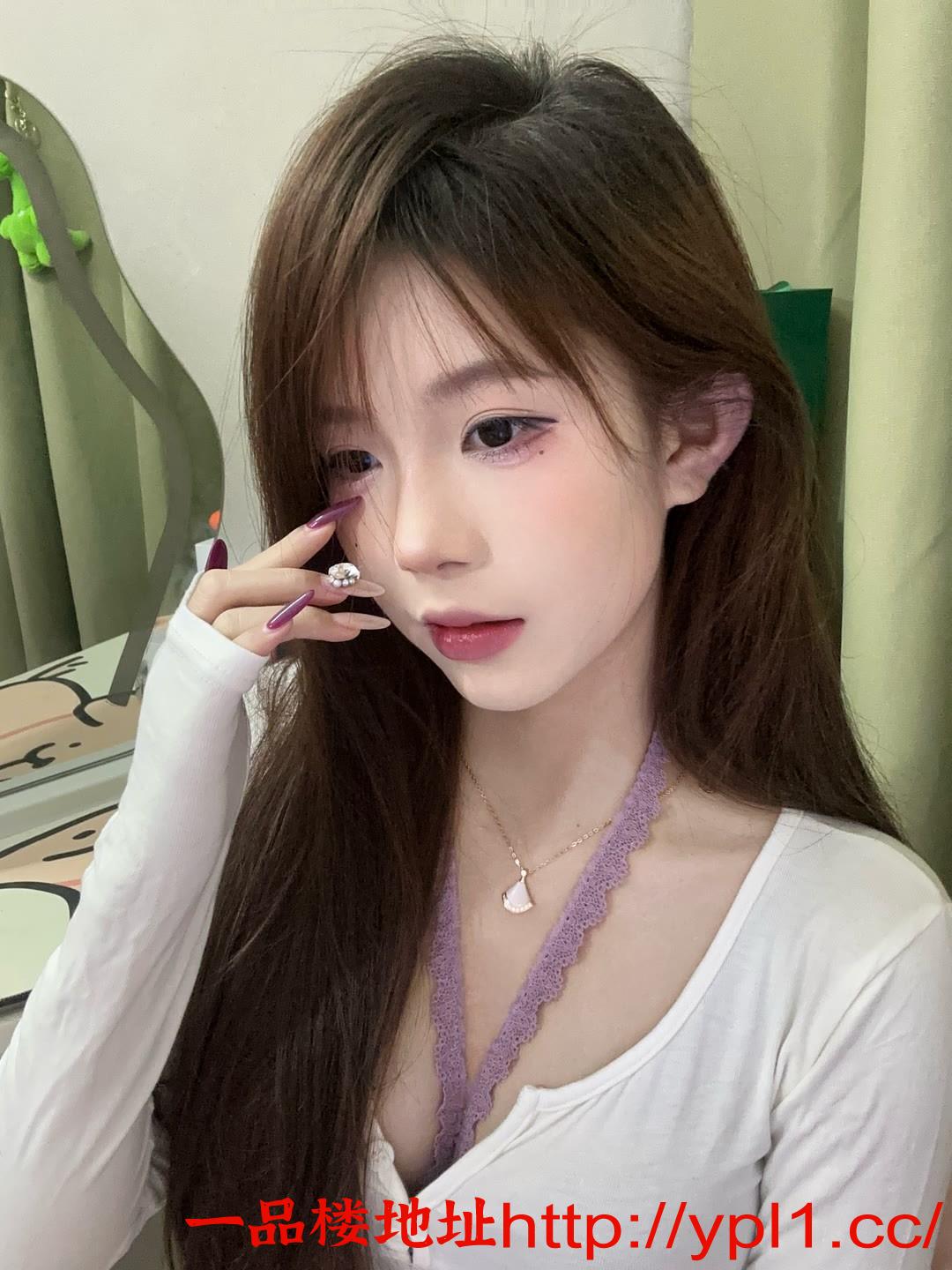 刚来的粉嫩逼逼紧致学妹可舔可亲