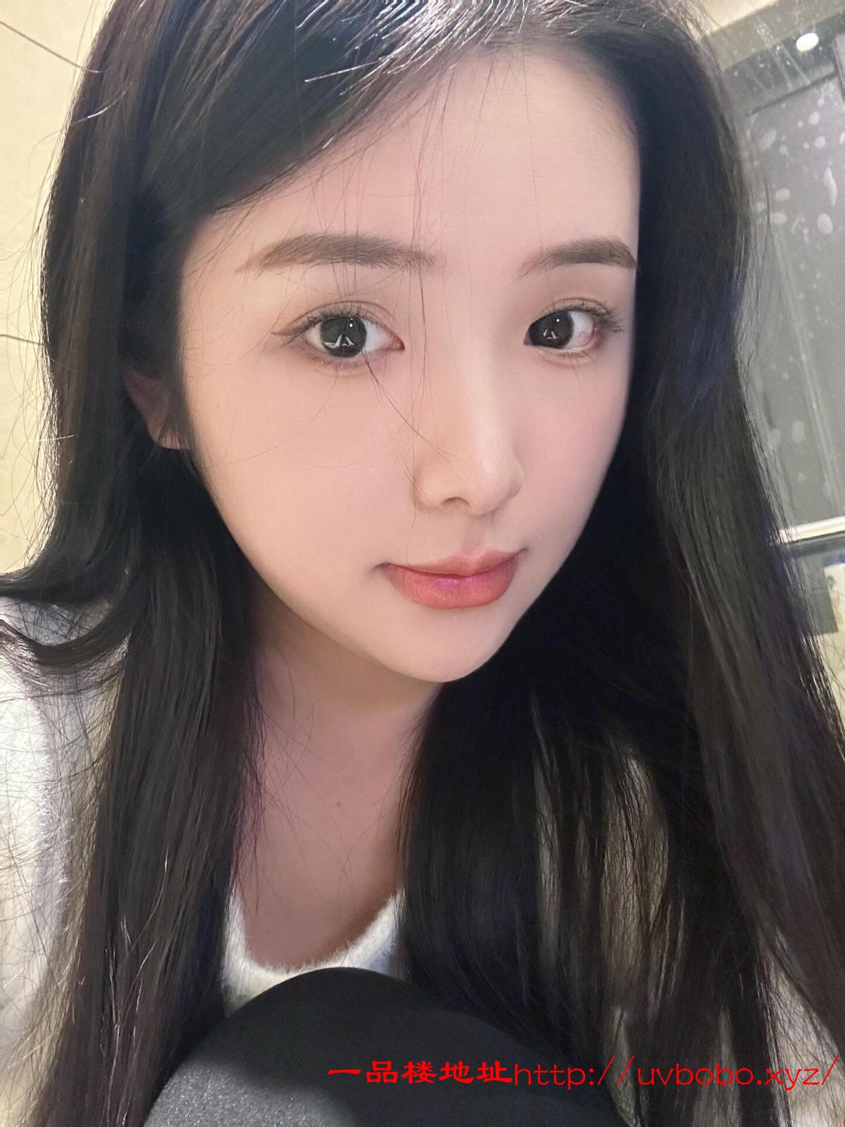 清纯性感闷骚兼职妹妹