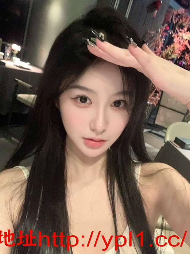 逼紧粉嫩多汁学生妹