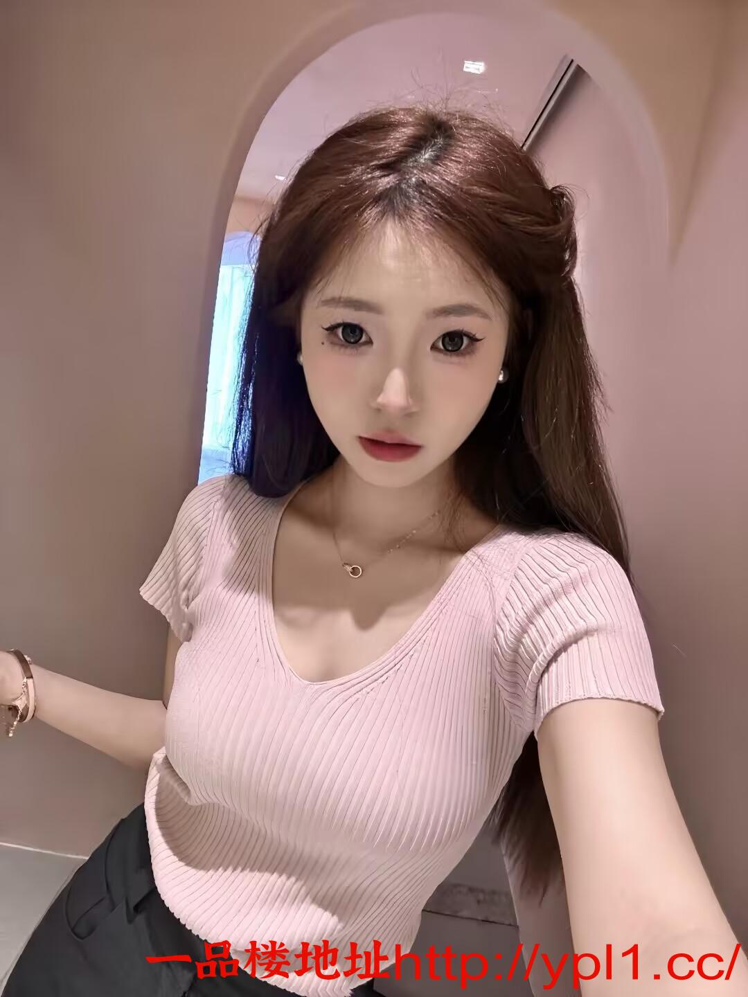 高挑白嫩兼职小妹水多多(可外出)