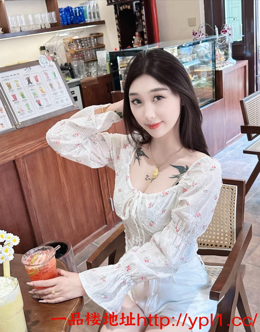 精神小妹雪白貌美穴紧多少听话配合（真人验证）